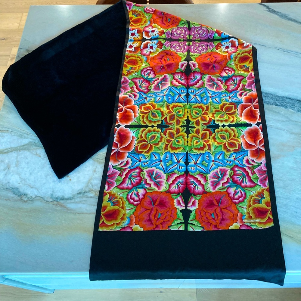 Pineda Covalin Scarf